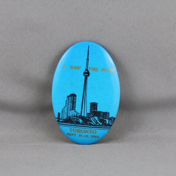 Vintage Religious Pin - John Paul II Toronto 1984 - Celluloid Pin - Picture 3 of 3